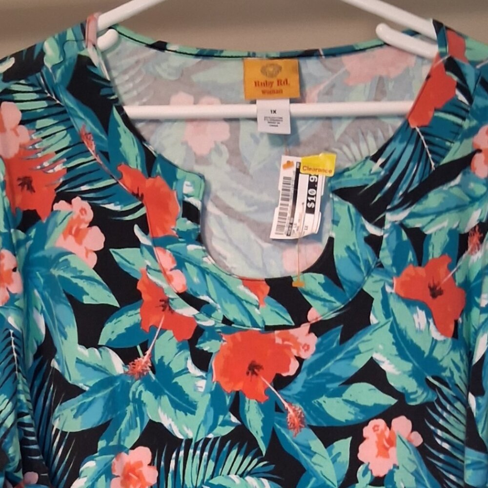 #210 3/$18 - Rudy Rd Green/Orange Long Sleeve Top Size 1X - Picture 3 of 4